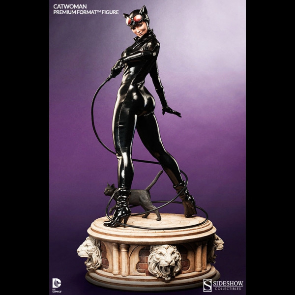 dc-comics-statuette-14-premium-format-figure-14-catwoman-58-cm